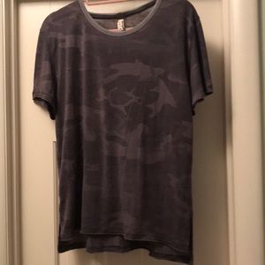 Free People gray camouflage s/s shirt